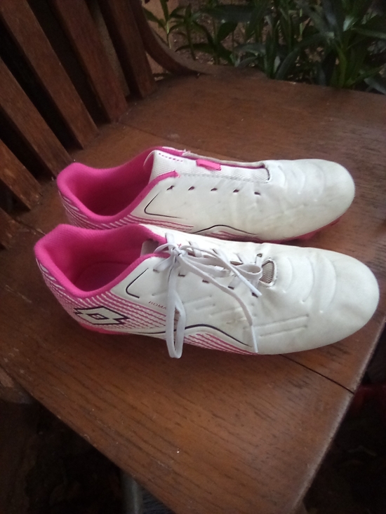 lotto Shoes - Lotto Roma 700 Men's Soccer, Football,& Baseball Cleats. Size 6.